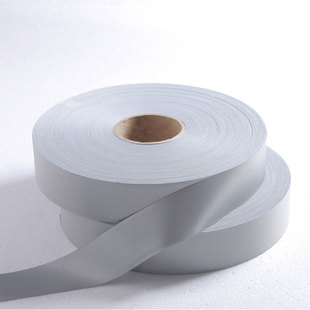 耐水洗、干洗亮银TC反光布 亮度＞420