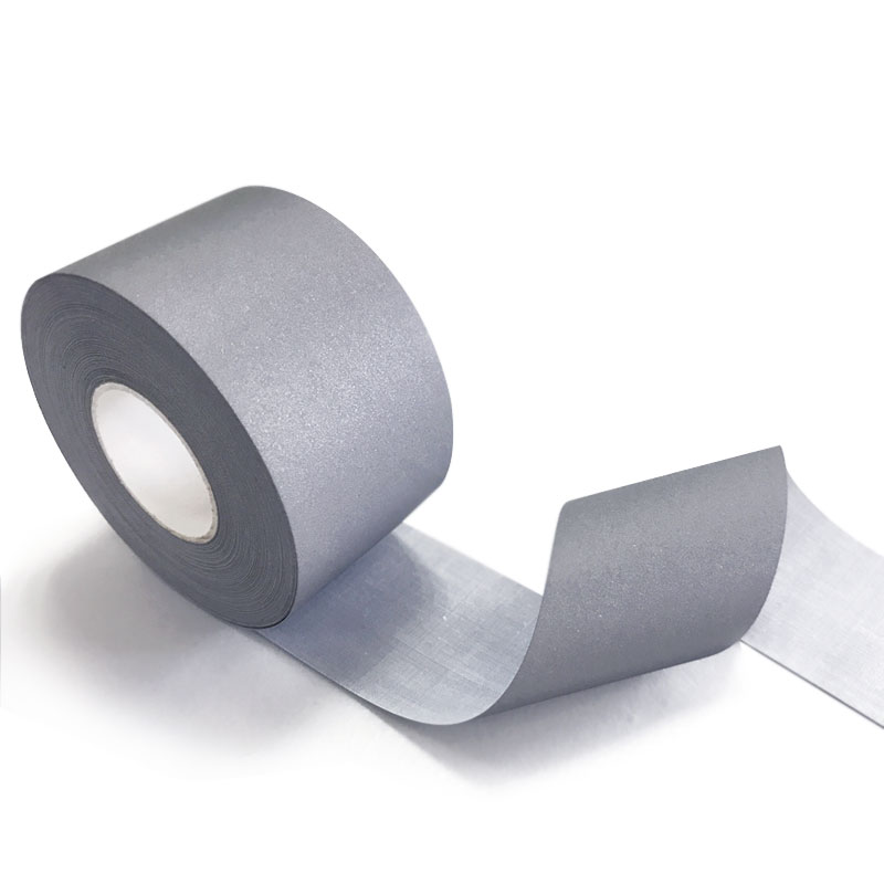 耐水洗、干洗亮银TC反光布 亮度＞420